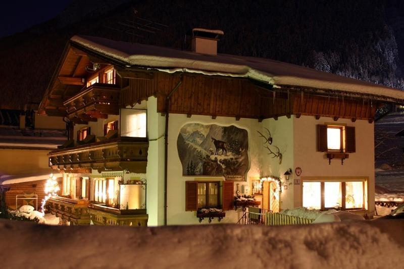 Haus Bergheimat - Familie Oberacher Guest House Fulpmes Exterior foto